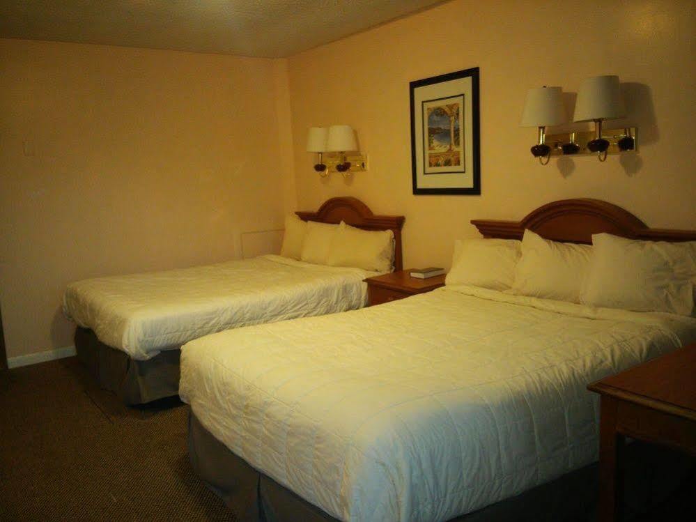 Colony House Motel Waynesboro Buitenkant foto